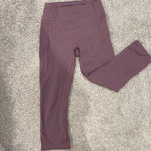 Lululemon leggings, cropped, purple - Picture 1 of 2